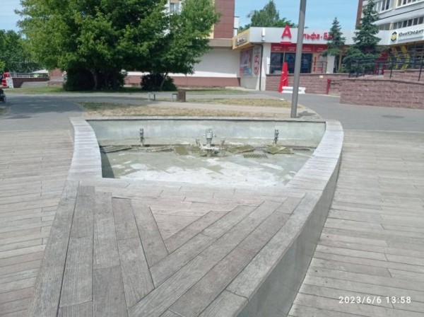 Фонтан на Советской в Бресте без воды. Причина