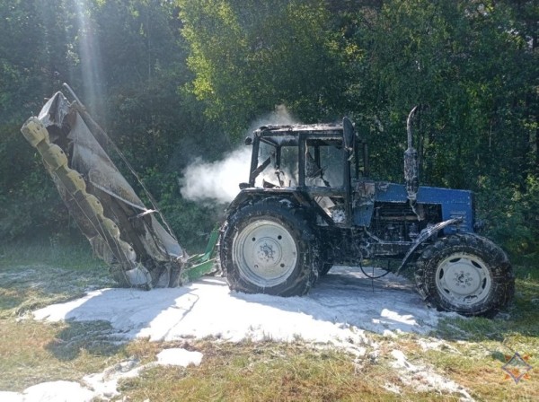 В Дрогичинском районе при проведении сельскохозяйственных работ загорелся трактор