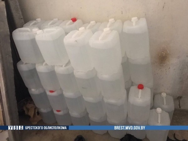 У жителя Ивановского района изъято 470 литров спиртосодержащей  жидкости