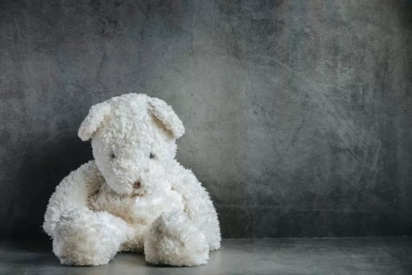 В Беларуси дед на протяжении 10 лет насиловал несовершеннолетнюю внучку