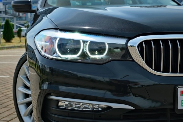 «За рулевую рейку — 850 евро, ступичный подшипник — $250». Белорус о владении BMW 530e (G30) и его обслуживании