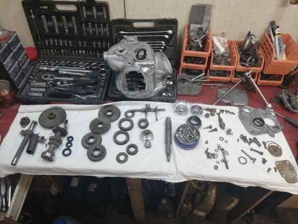 «Урал М-72», на который потратили $4 700. Белорус вдохнул жизнь в 68-летний советский байк «Урал М-72», на который потратили $4 700. Белорус вдохнул жизнь в 68-летний советский байк