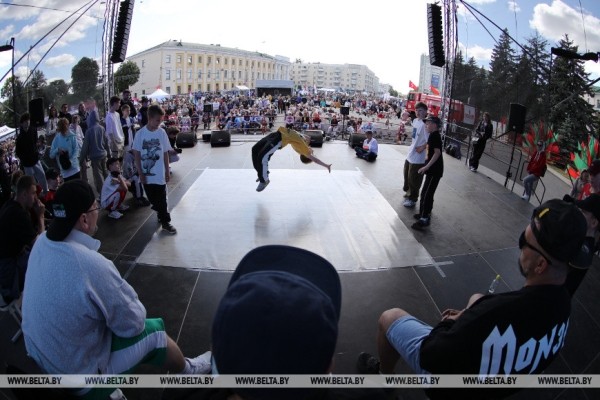 Смотрите, как прошел культурно-спортивный «Вытокі» в Барановичах