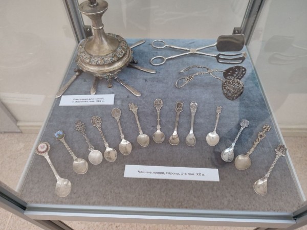 В Бресте открылась выставка «У самовара»