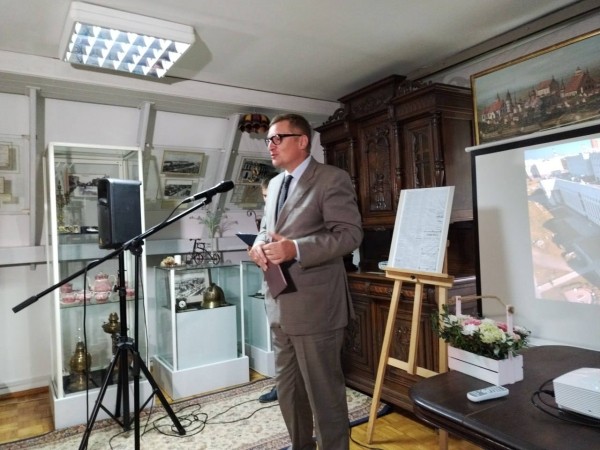 Бресту переданы 10 печатных и оцифрованных номеров газеты «Наша Заря» (1912) Бресту переданы 10 печатных и оцифрованных номеров газеты «Наша Заря» (1912)