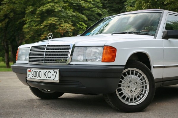 По прозвищу Baby-Benz. Показываем идеально сохранившийся Mercedes W201 По прозвищу Baby-Benz. Показываем идеально сохранившийся Mercedes W201