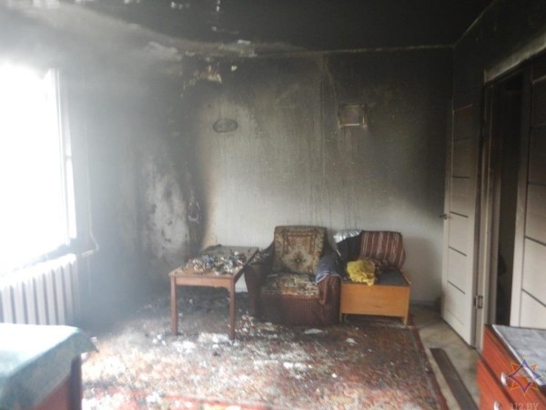 Зарядное устройство для мобильника стало причиной пожара Зарядное устройство для мобильника стало причиной пожара