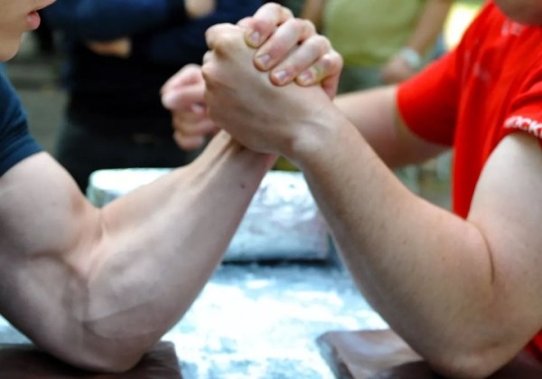 Турнир по армрестлингу на призы силача Виктора Братчени проведут 22 июля в Бресте