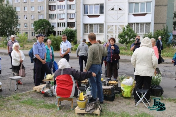 В Бресте прошёл рейд по местам несанкционированной торговли урожаем, выращенным на приусадебных участках В Бресте прошёл рейд по местам несанкционированной торговли урожаем, выращенным на приусадебных участках