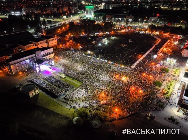Праздничным фейерверком завершился второй день празднования Дня города Бреста
