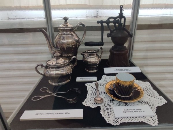 В Бресте открылась выставка «У самовара»