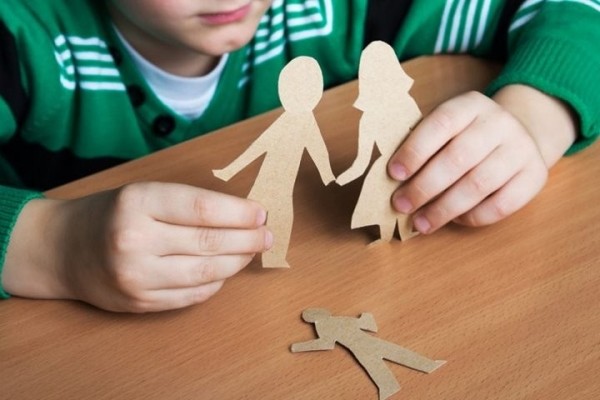 Белоруса лишили родительских прав в отношении 17-летнего сына