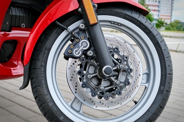 Белорус купил в США 27-летний мотоцикл BMW K1100 RS