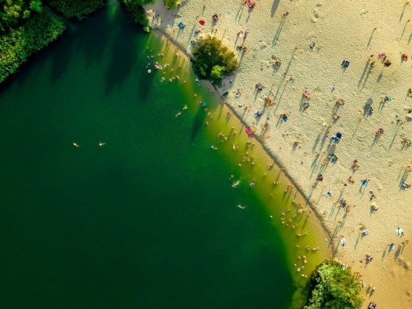 На озере в Кобринском районе спасли тонущих мужчину и его дочь-школьницу На озере в Кобринском районе спасли тонущих мужчину и его дочь-школьницу