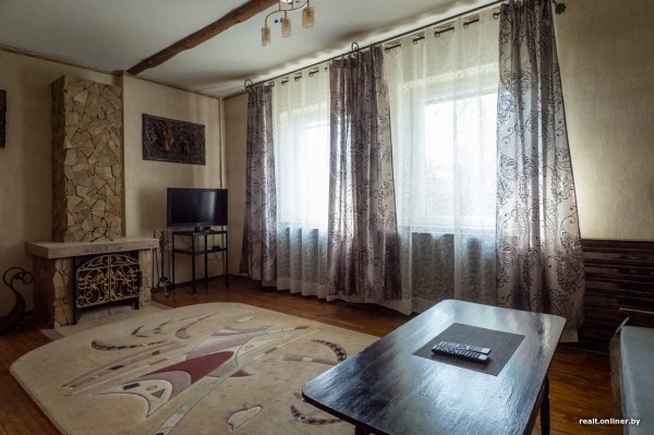 800 «квадратов» на одну семью. Побывали в домах, которые в 90-е строили на широкую ногу 800 «квадратов» на одну семью. Побывали в домах, которые в 90-е строили на широкую ногу