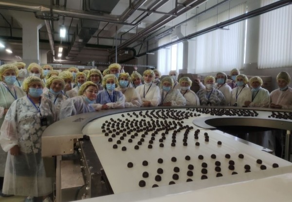 Медицинские работники Жабинковской больницы посетили одну из самых «вкусных» фабрик в Беларуси Медицинские работники Жабинковской больницы посетили одну из самых «вкусных» фабрик в Беларуси
