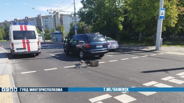 Мужчина на самокате попал под колеса авто в Минске. Есть видео Мужчина на самокате попал под колеса авто в Минске. Есть видео