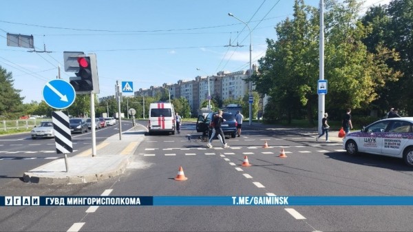 Мужчина на самокате попал под колеса авто в Минске. Есть видео Мужчина на самокате попал под колеса авто в Минске. Есть видео
