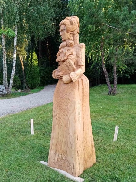 Мастер из Каменца создал скульптуру Элизы Ожешко Мастер из Каменца создал скульптуру Элизы Ожешко