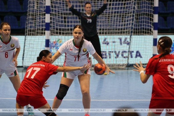 Белорусские гандболистки победно стартовали на II Играх стран СНГ Белорусские гандболистки победно стартовали на II Играх стран СНГ