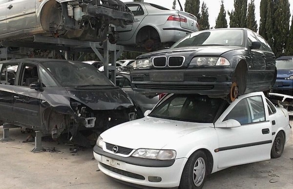 «Утильсбор — это налог на богатых». Эксперты авторынка рассказали, что будет с ценами на иномарки в Беларуси «Утильсбор — это налог на богатых». Эксперты авторынка рассказали, что будет с ценами на иномарки в Беларуси