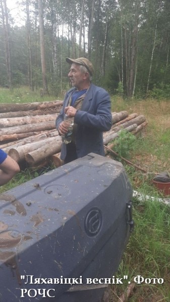 В Ляховичском районе почти трое суток искали потерявшегося в лесу грибника