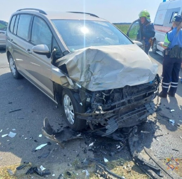 Серьезное ДТП возле Бреста. Подробности и фото от МЧС