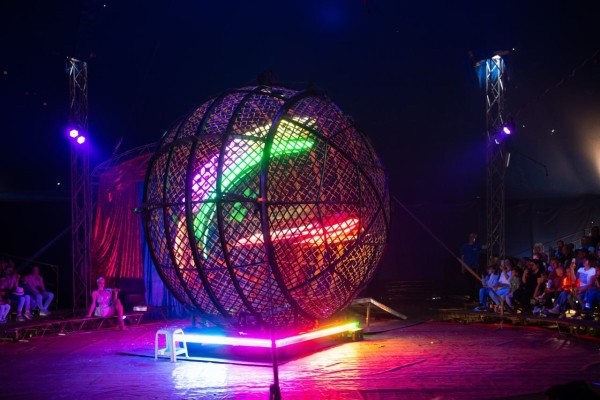 ВПЕРВЫЕ! Цирк-шапито «SIRIUS» представит в Бресте новое экстрим-шоу «Колумбийский форсаж»