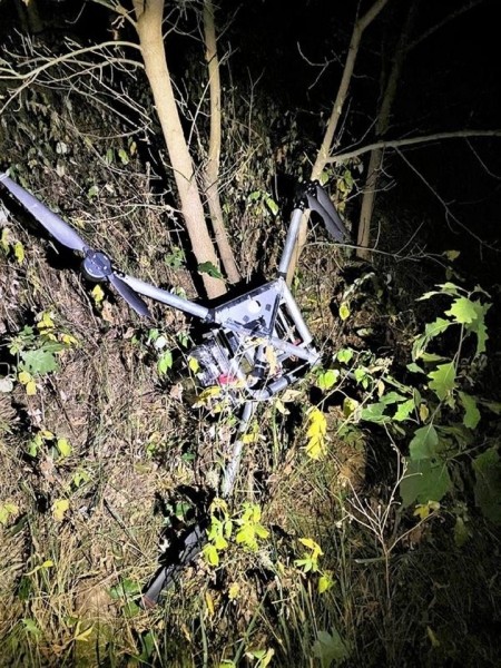 Литовским пограничникам контрабанда упала с неба прямо в руки Литовским пограничникам контрабанда упала с неба прямо в руки