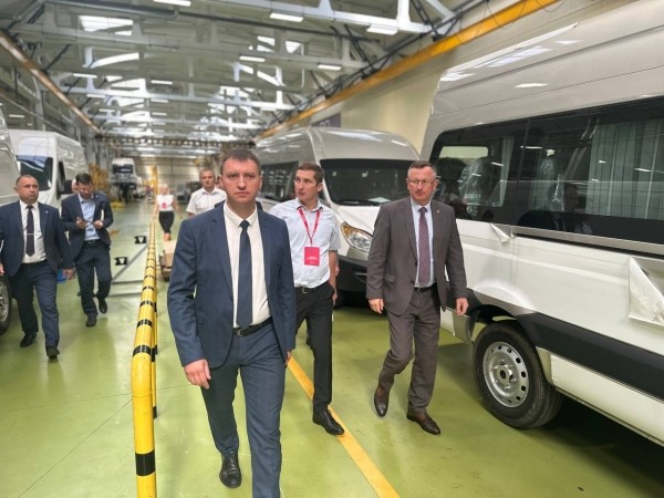 Заместитель министра промышленности Беларуси Александр Ефимов посетил Брест Заместитель министра промышленности Беларуси Александр Ефимов посетил Брест