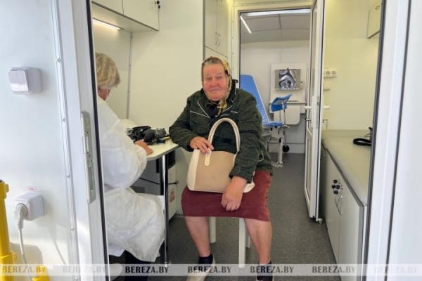 В Березовском районе приступил к работе передвижной ФАП