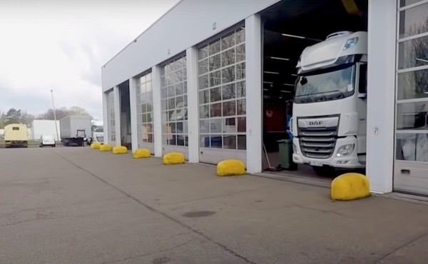 Клиентов ищет в интернете, на фуре работает сам! Как белорус начал бизнес по грузовым перевозкам в Польше