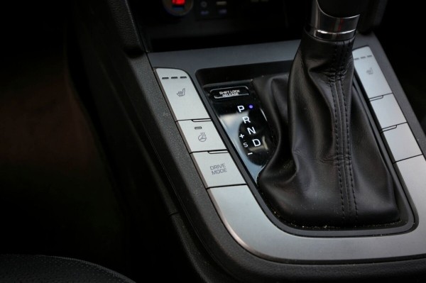 Как это — без бензина? Белорус пригнал из Кореи полностью газовый Hyundai Avante