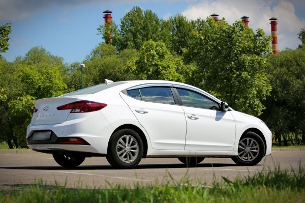 Как это — без бензина? Белорус пригнал из Кореи полностью газовый Hyundai Avante