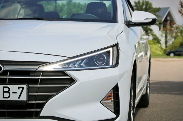 Как это — без бензина? Белорус пригнал из Кореи полностью газовый Hyundai Avante