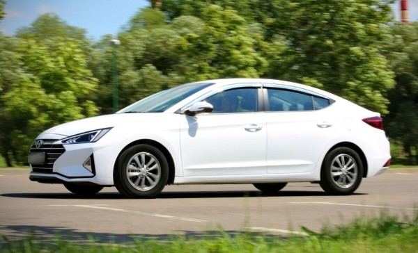 Как это — без бензина? Белорус пригнал из Кореи полностью газовый Hyundai Avante