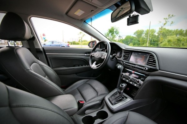 Как это — без бензина? Белорус пригнал из Кореи полностью газовый Hyundai Avante