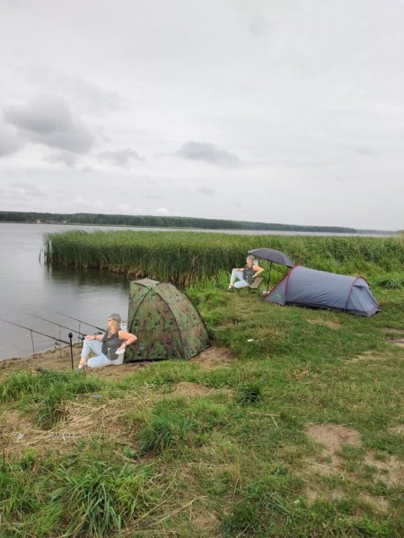 «Женщина-кошка» из Минска стала мемом. В автомобильных пабликах «пожар»
