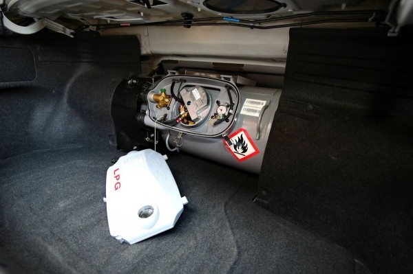 Как это — без бензина? Белорус пригнал из Кореи полностью газовый Hyundai Avante