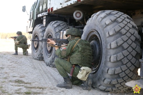 На полигоне «Брестский» проходит тактическое учение с одним из подразделений 115-го зенитного ракетного полка На полигоне «Брестский» проходит тактическое учение с одним из подразделений 115-го зенитного ракетного полка