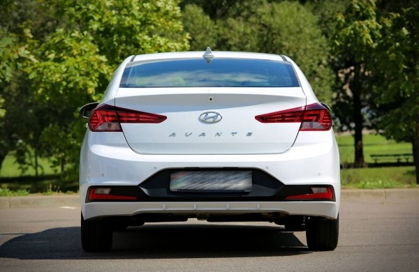 Как это — без бензина? Белорус пригнал из Кореи полностью газовый Hyundai Avante