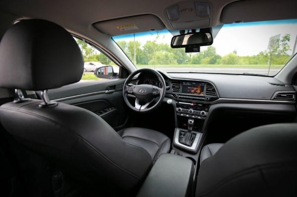 Как это — без бензина? Белорус пригнал из Кореи полностью газовый Hyundai Avante