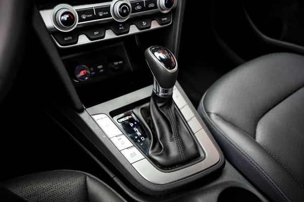 Как это — без бензина? Белорус пригнал из Кореи полностью газовый Hyundai Avante