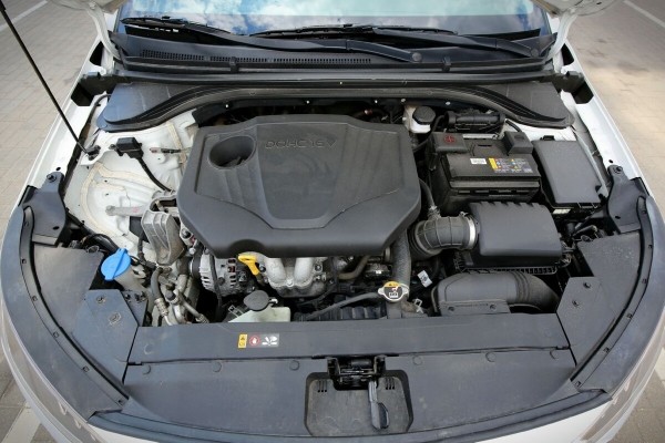 Как это — без бензина? Белорус пригнал из Кореи полностью газовый Hyundai Avante