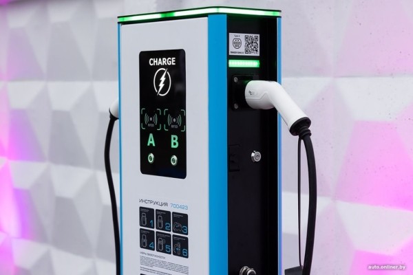 В Беларуси появился новый бренд ЭЗС. Первую станцию открыли в Колодищах