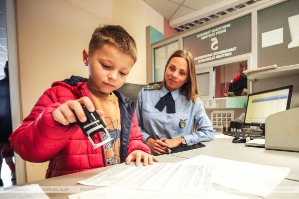 Для посещения нужен пропуск. Дети сотрудников Брестской таможни побывали на работе у своих родителей