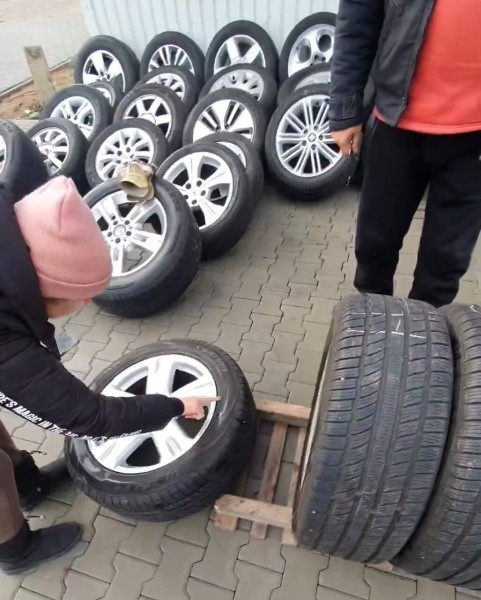«От 50 долларов за комплект». Изучили шинный рынок в Польше и Литве