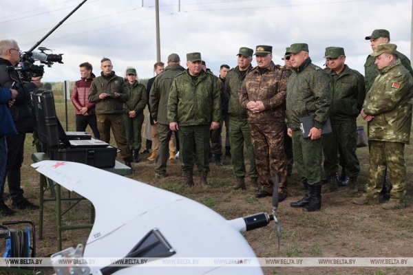 Лукашенко осмотрел укрепрайон в Брестской области