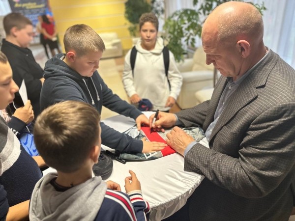 Знаменитый борец Александр Карелин посещает Брест