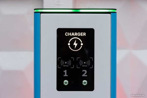 В Беларуси появился новый бренд ЭЗС. Первую станцию открыли в Колодищах